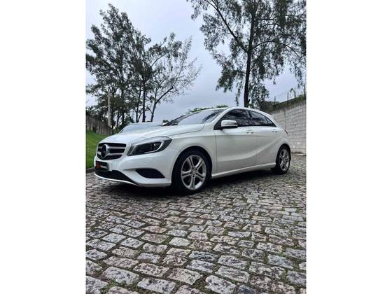 MERCEDES-BENZ A 200 2014