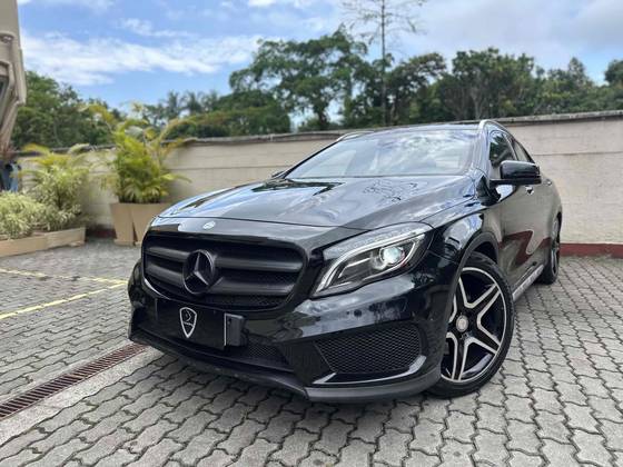 MERCEDES-BENZ GLA 250 2017