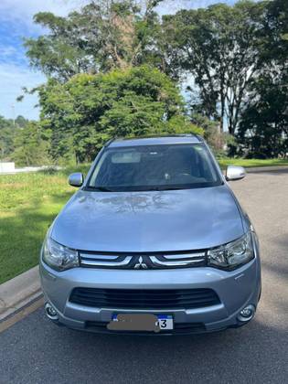 MITSUBISHI OUTLANDER 2014