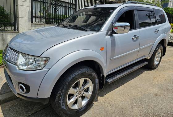 MITSUBISHI PAJERO DAKAR 2013