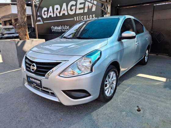NISSAN VERSA 2019