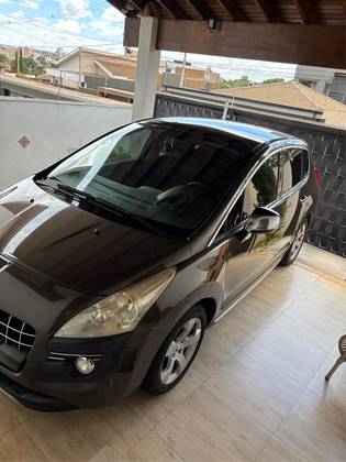 PEUGEOT 3008 2011