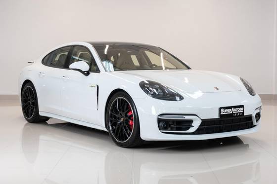 PORSCHE PANAMERA 2023