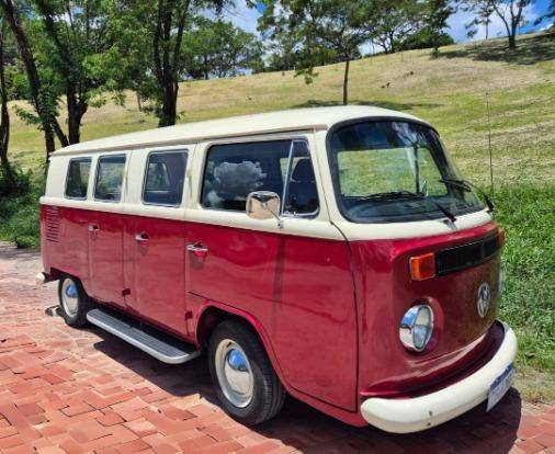 VOLKSWAGEN KOMBI 1976