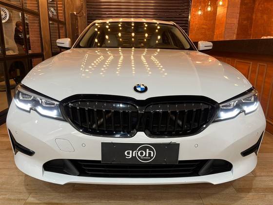 BMW 320i 2021