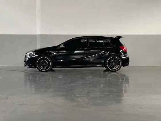 MERCEDES-BENZ A 250 2015
