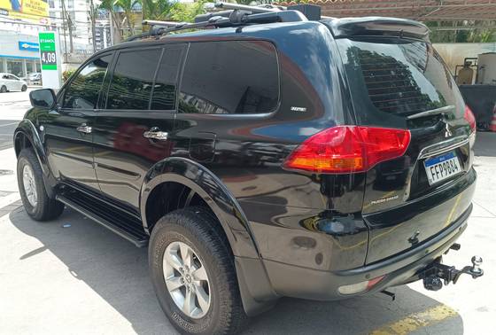 MITSUBISHI PAJERO DAKAR 2013