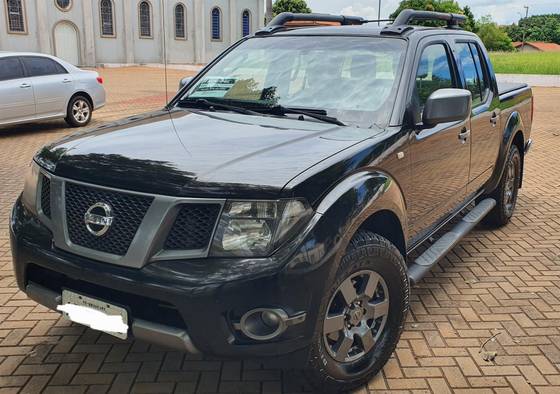NISSAN FRONTIER 2015