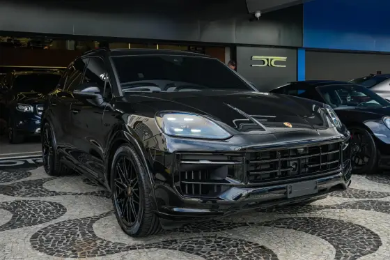 PORSCHE CAYENNE 2024