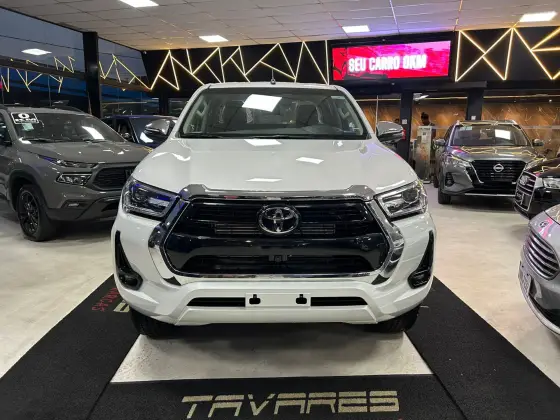 TOYOTA HILUX 2025
