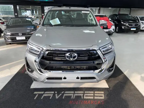 TOYOTA HILUX 2025