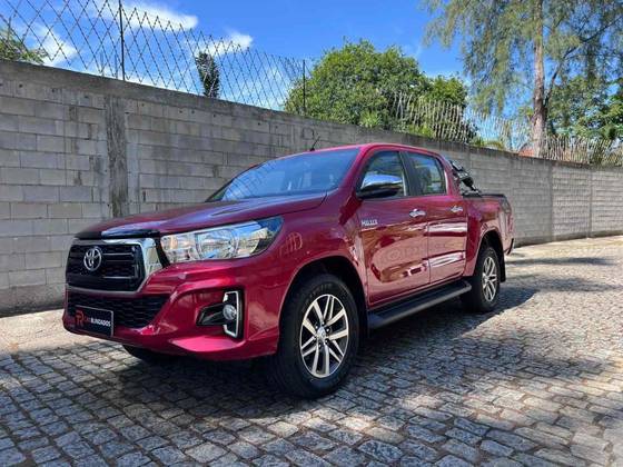 TOYOTA HILUX 2019