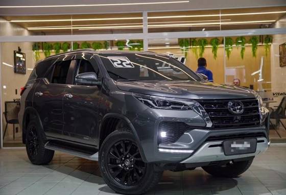 TOYOTA HILUX SW4 2022