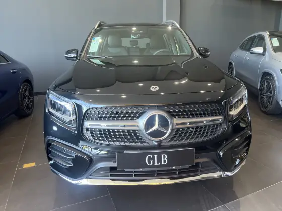 MERCEDES-BENZ GLB 220 2025