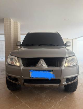 MITSUBISHI PAJERO TR4 2015