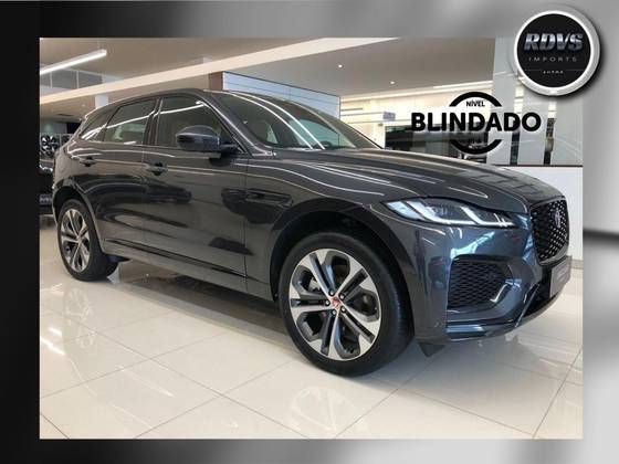 JAGUAR F-PACE 2024
