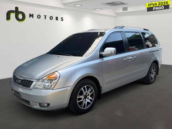 KIA CARNIVAL 2012