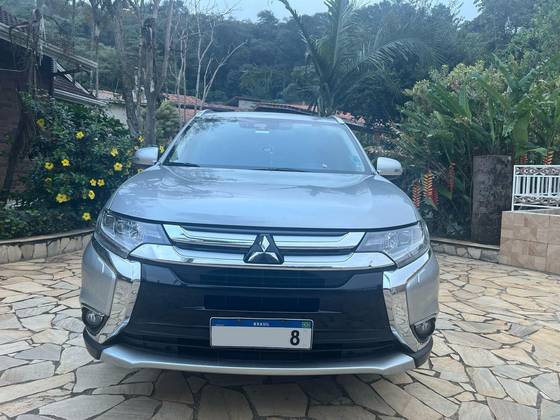 MITSUBISHI OUTLANDER 2018