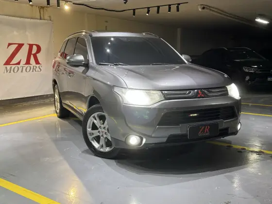 MITSUBISHI OUTLANDER 2015