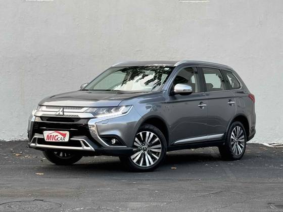 MITSUBISHI OUTLANDER 2020