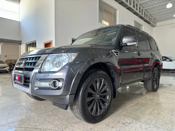 MITSUBISHI PAJERO FULL 2018