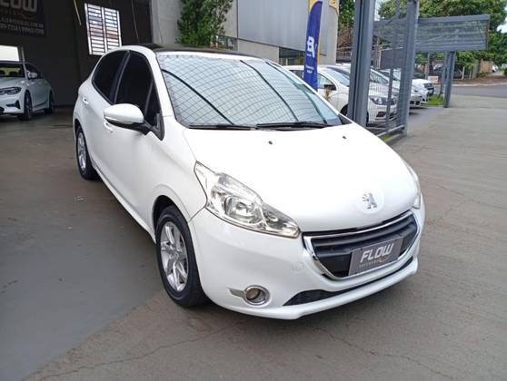 PEUGEOT 208 2014