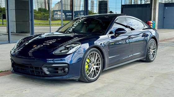 PORSCHE PANAMERA 2023