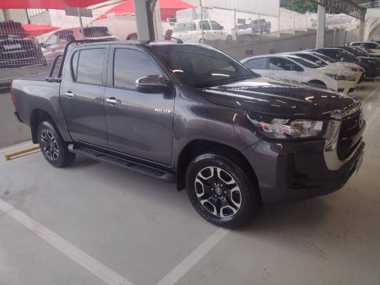 TOYOTA HILUX 2022