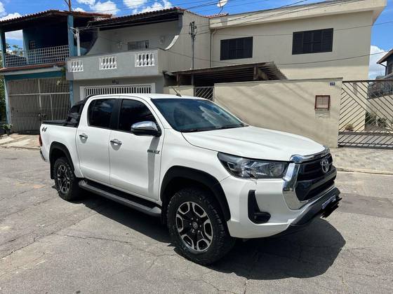 TOYOTA HILUX 2021