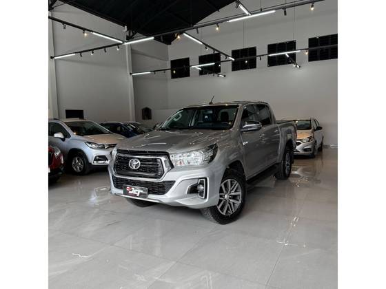 TOYOTA HILUX 2019