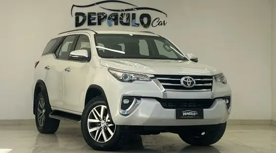 TOYOTA HILUX SW4 2018