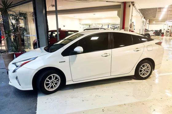 TOYOTA PRIUS 2016