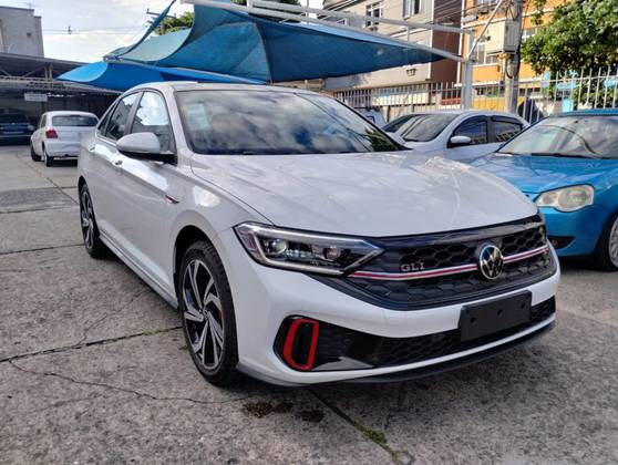 VOLKSWAGEN JETTA 2024