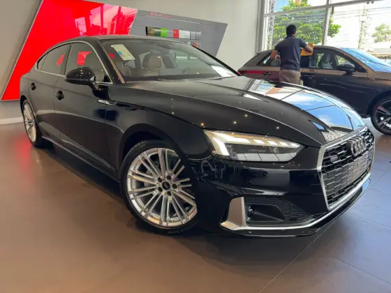 AUDI A5 2024