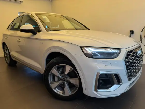 AUDI Q5 2024