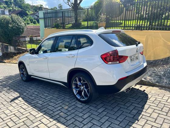 BMW X1 2011