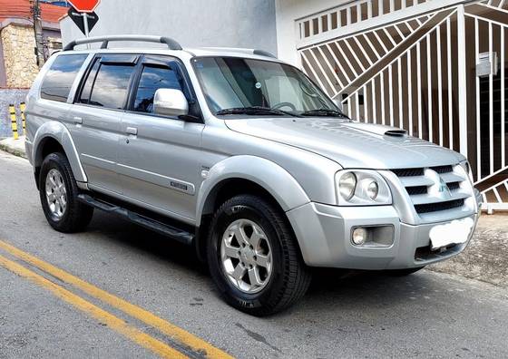MITSUBISHI PAJERO 2010