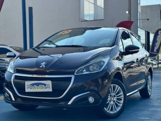 PEUGEOT 208 2019