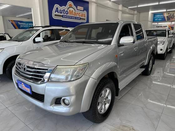 TOYOTA HILUX 2015
