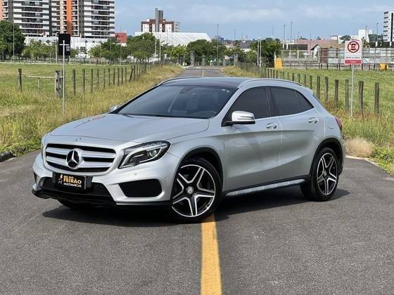 MERCEDES-BENZ GLA 250 2017