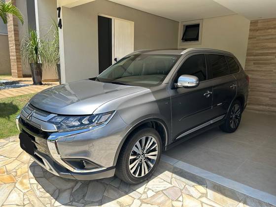 MITSUBISHI OUTLANDER 2022