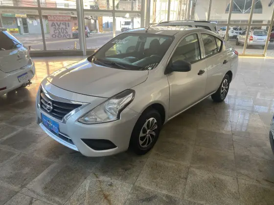 NISSAN VERSA 2021