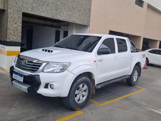 TOYOTA HILUX 2015