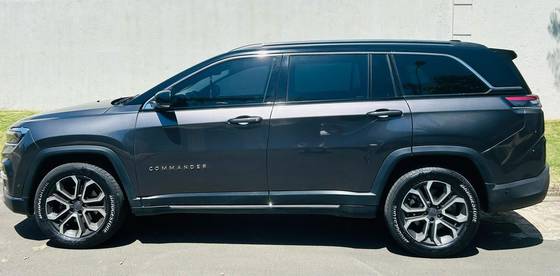 JEEP COMMANDER 2023