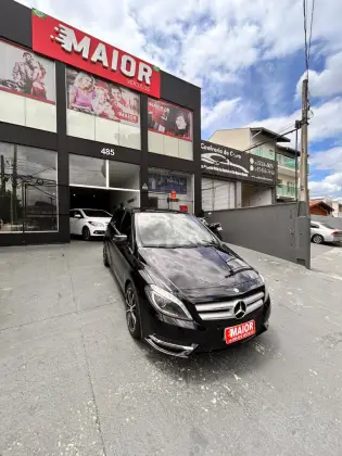 MERCEDES-BENZ B 200 2015