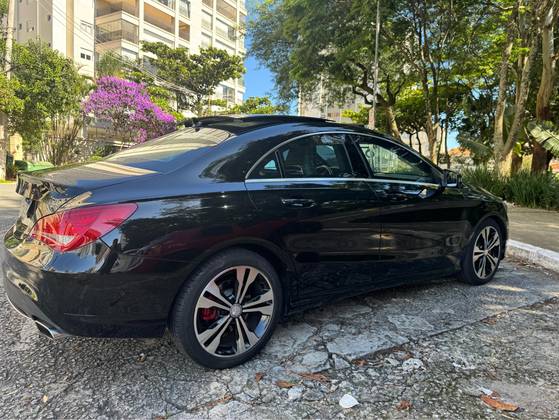 MERCEDES-BENZ CLA 200 2015