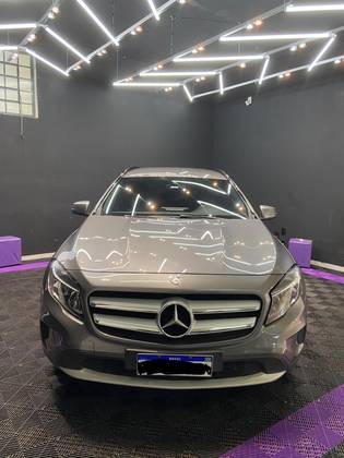 MERCEDES-BENZ GLA 200 2016