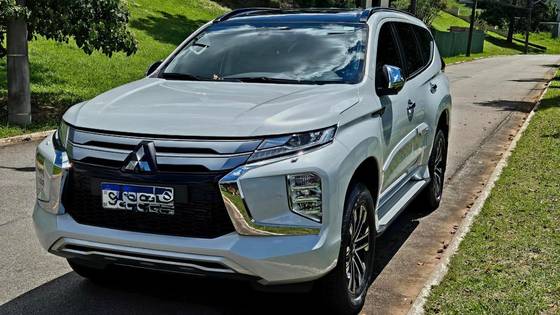 MITSUBISHI PAJERO SPORT 2024
