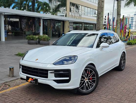 PORSCHE CAYENNE 2024