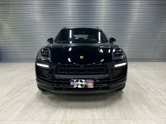PORSCHE MACAN 2025